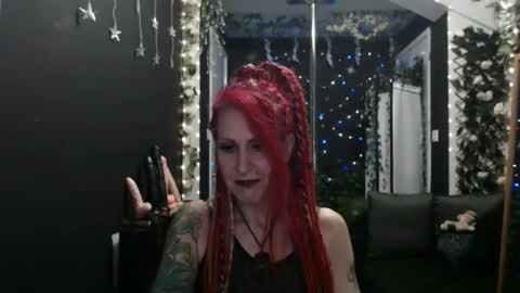 Snapshot of saucysky chatting on February 19, 10:31 pm SaucySky online show from February 19, 10:31 pm
