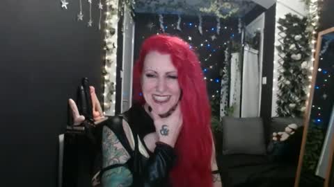 Snapshot of saucysky chatting on January 24, 10:08 pm SaucySky online show from January 24, 10:08 pm