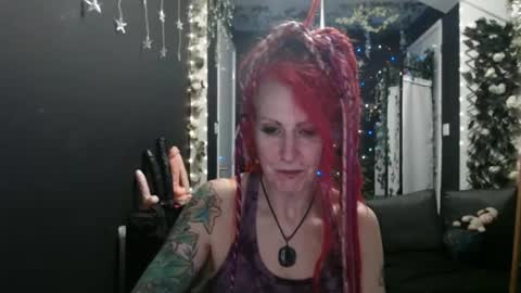 Snapshot of saucysky chatting on March 12, 10:39 pm SaucySky online show from March 12, 10:39 pm