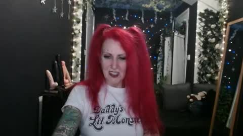 Snapshot of saucysky chatting on January 23, 9:39 pm SaucySky online show from January 23, 9:39 pm
