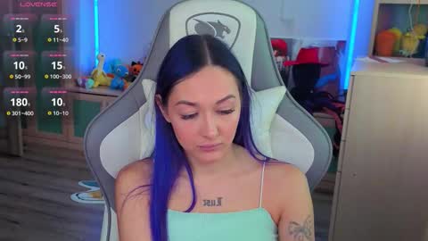 Ariel online show from October 23, 3:23 am