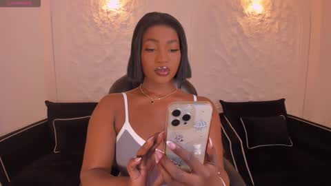 S a v a n n a h  online show from February 27, 1:11 pm