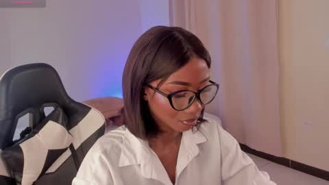 Savannahwildee online show from February 2, 3:39 pm