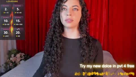 SCARLATTA DESIRE online show from April 9, 3:31 am