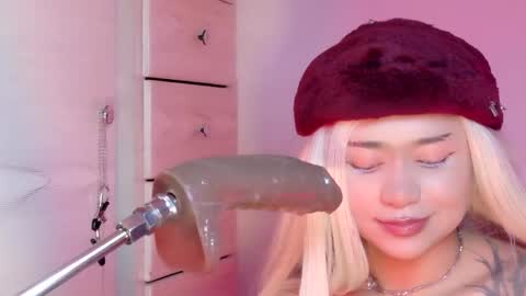 scarlet_gold online show from May 14, 6:14 pm