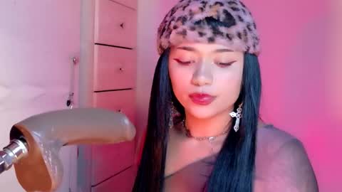 scarlet_gold online show from May 13, 2:50 am
