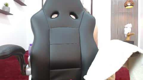 scarlet_hans online show from July 28, 4:39 pm
