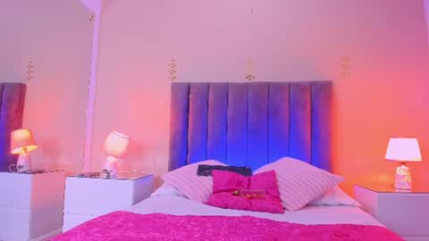 Scarlet online show from June 17, 9:05 pm