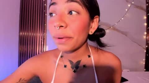 scarlet_vixen_ online show from July 25, 12:45 pm