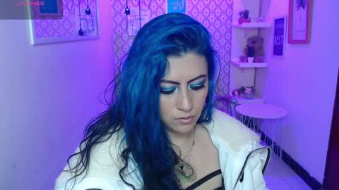 Snapshot of scarleth_bluee chatting on January 25, 3:19 am Scarleth online show from January 25, 3:19 am