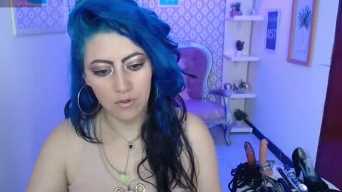 Snapshot of scarleth_bluee chatting on March 4, 3:11 am Scarleth online show from March 4, 3:11 am