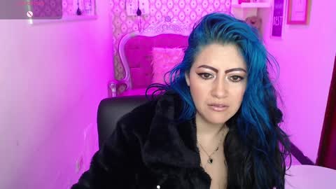 Snapshot of scarleth_bluee chatting on January 29, 3:01 am Scarleth online show from January 29, 3:01 am