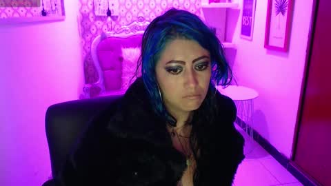 Snapshot of scarleth_bluee chatting on March 11, 3:14 am Scarleth online show from March 11, 3:14 am
