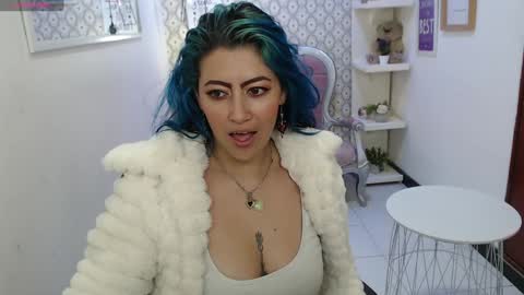Snapshot of scarleth_bluee chatting on January 11, 11:02 am Scarleth online show from January 11, 11:02 am