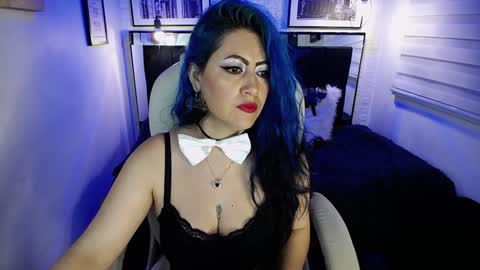 Snapshot of scarleth_bluee chatting on December 30, 3:03 am Scarleth online show from December 30, 3:03 am