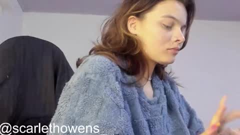 Snapshot of scarleth_owens1 chatting on October 1, 5:45 am    online show from October 1, 5:45 am