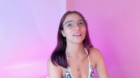 Snapshot of scarleth_red_ chatting on January 12, 12:01 pm I am Scarleth Check mi profile online show from January 12, 12:01 pm