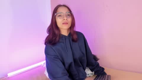 Snapshot of scarleth_red_ chatting on December 29, 12:12 pm I am Scarleth Check mi profile online show from December 29, 12:12 pm