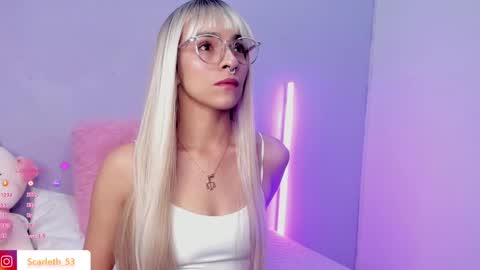 Snapshot of scarleth_red_ chatting on January 24, 12:10 pm I am Scarleth Check mi profile online show from January 24, 12:10 pm
