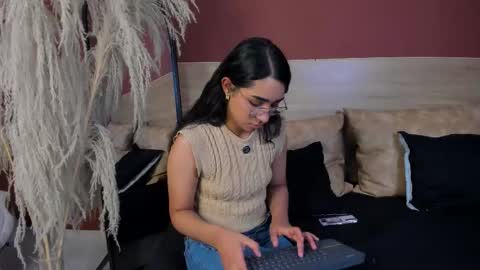 Scarlett  online show from March 25, 8:23 pm