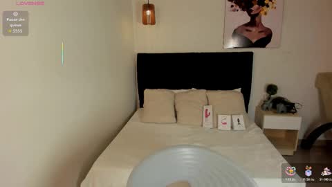 Scarlett online show from October 21, 1:48 pm