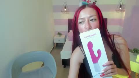 Snapshot of scarlett__bell chatting on October 18, 3:04 pm Scarlett online show from October 18, 3:04 pm