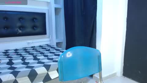 Snapshot of scarlett__blue chatting on October 11, 6:29 am scarlet online show from October 11, 6:29 am