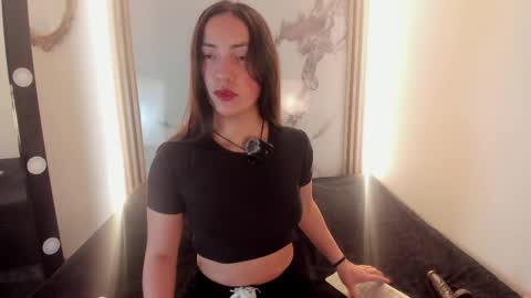 SCARLETT FOX  online show from April 14, 11:43 am