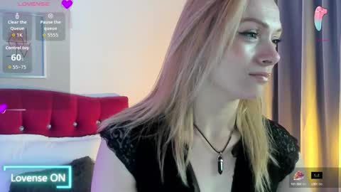 Snapshot of scarlett_blake11 chatting on October 5, 7:02 am scarlett_blake11 online show from October 5, 7:02 am