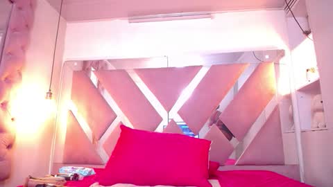 Scarlett online show from February 1, 4:33 am