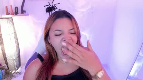 Snapshot of scarlett_enjoy1 chatting on October 14, 12:52 pm scarlett_enjoy1 online show from October 14, 12:52 pm