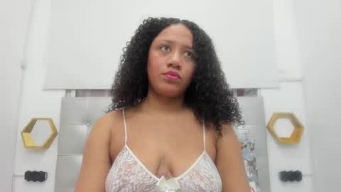 Snapshot of scarlett_fox20 chatting on January 23, 11:26 am scarlett_fox20 online show from January 23, 11:26 am