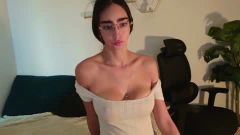 Scarlett Grand online show from June 11, 8:27 pm