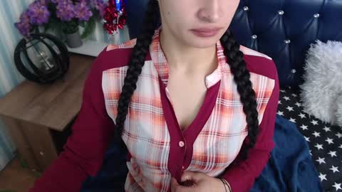 Snapshot of scarlett_keaton chatting on January 8, 5:48 am scarlett_keaton online show from January 8, 5:48 am