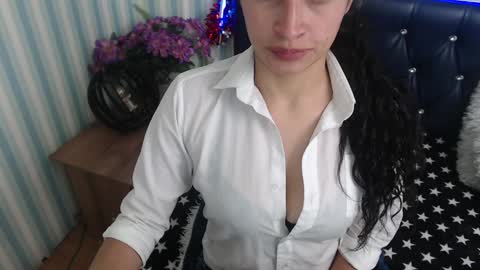 Snapshot of scarlett_keaton chatting on December 11, 6:36 am scarlett_keaton online show from December 11, 6:36 am