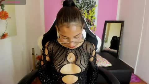 scarlett_lune online show from May 21, 9:02 pm