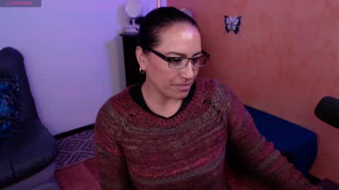 Snapshot of scarlett_sax chatting on January 23, 1:19 am Scarlett sax online show from January 23, 1:19 am