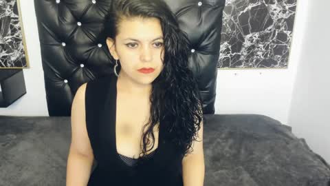 Snapshot of scarlett_w0lf chatting on January 17, 3:43 pm Scarlett online show from January 17, 3:43 pm