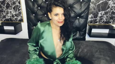 Snapshot of scarlett_w0lf chatting on December 20, 3:00 pm Scarlett online show from December 20, 3:00 pm