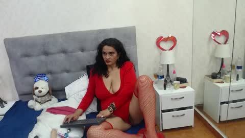 Snapshot of scarlettgreen_ chatting on October 3, 12:10 pm Scartt online show from October 3, 12:10 pm