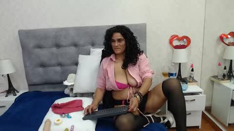 Snapshot of scarlettgreen_ chatting on September 23, 11:30 am Scartt online show from September 23, 11:30 am