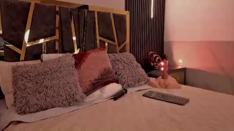 scarlettorres online show from July 17, 7:17 pm