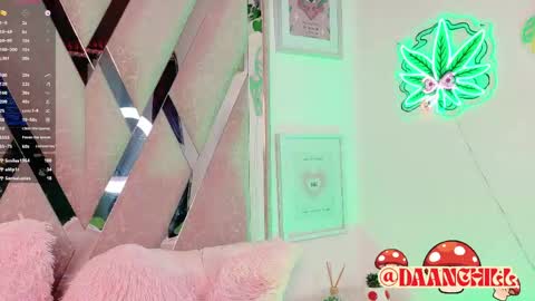 VAL online show from April 21, 2:51 am