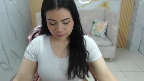 Scarlett  online show from November 17, 8:09 pm