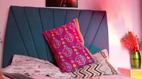scarrlett_wish online show from July 17, 6:18 am