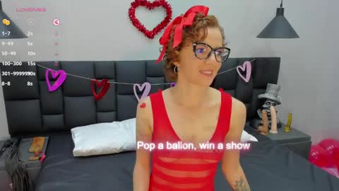 Snapshot of sccarlett_johnnson chatting on February 14, 9:21 pm Ines online show from February 14, 9:21 pm