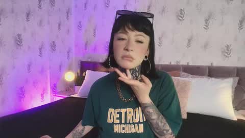 Scolw  online show from November 5, 8:47 pm