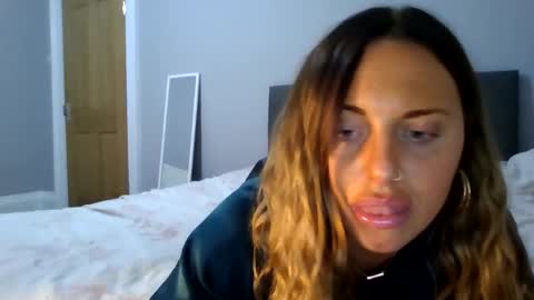 Snapshot of scouse_lexi chatting on October 15, 10:34 pm Scouse Lexi online show from October 15, 10:34 pm