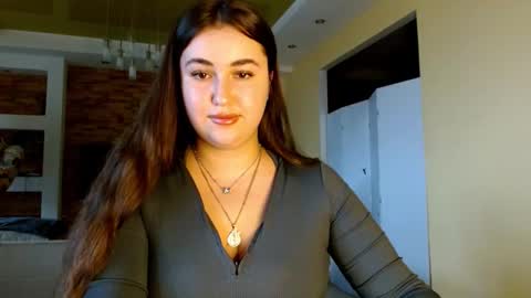 Elizabeth  online show from November 25, 8:16 am