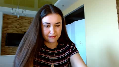 Elizabeth  online show from May 6, 9:24 am